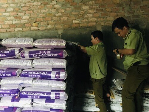 Gia Lai phát hiện gần 10 tấn phân bón Trung Quốc không ghi nơi sản xuất