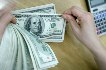 Giá USD hôm nay 1.5.2021: Đô la thế giới tăng mạnh