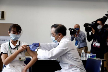 Nhật Bản đẩy nhanh tiến độ tiêm chủng vaccine ngừa COVID-19