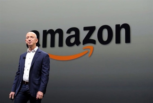 Tài sản của Jeff Bezos lại vượt 200 tỉ USD