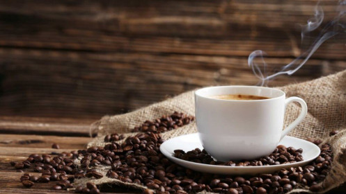 Giá cà phê hôm nay 5/5: Bật tăng mạnh, robusta hướng mốc 1.500 USD, triển vọng thị trường tươi sáng