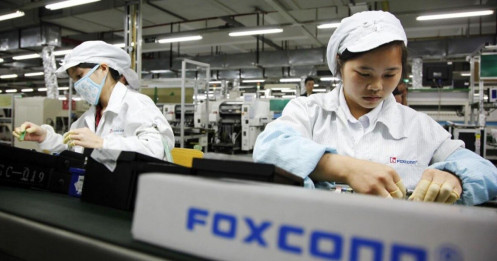 Foxconn tăng lương thưởng để 'dụ dỗ' nhân viên trước mùa sản xuất iPhone 13