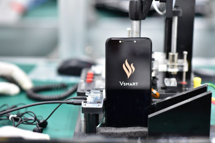 Dừng sản xuất smartphone, Vingroup sẽ làm gì?