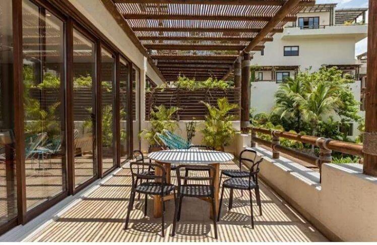 7 mẫu mái che sân thượng đẹp hiện nay