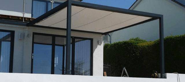 7 mẫu mái che sân thượng đẹp hiện nay