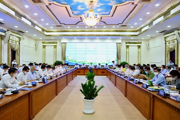 Thủ tướng: “TP.HCM đã đạt được mục tiêu kép phòng chống dịch và phát triển kinh tế”