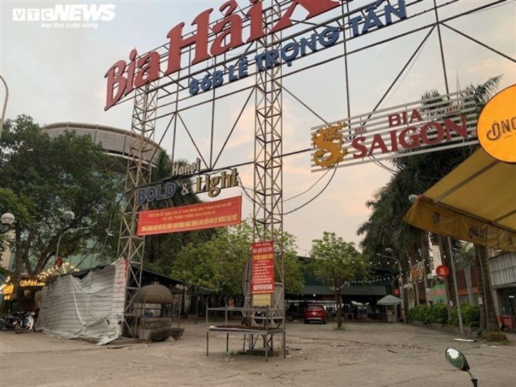 Loạt quán bia lớn ở Hà Nội 'vườn không nhà trống' giữa mùa hốt bạc