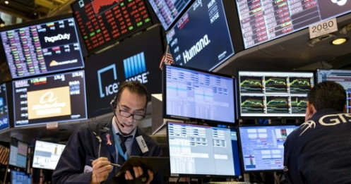 Chứng khoán Mỹ: Nhóm cổ phiếu công nghệ tiếp tục đà sa sút, Dow Jones giảm hơn 50 điểm