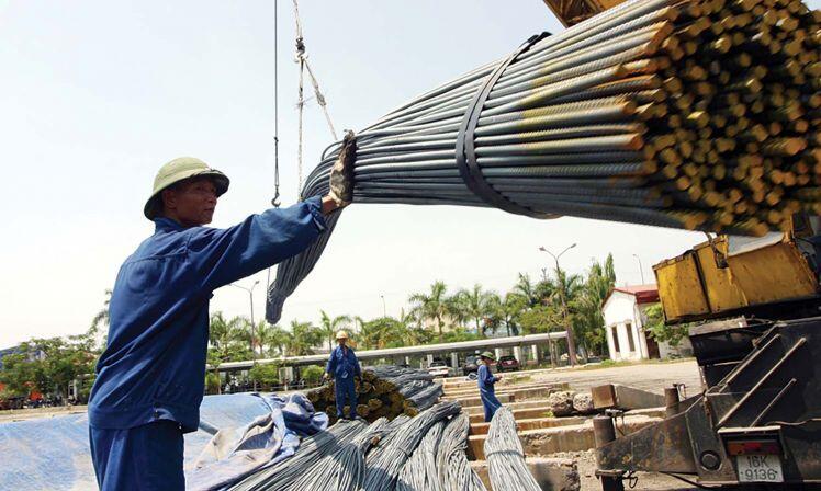 Cầu tăng mạnh, giá thép khó giảm