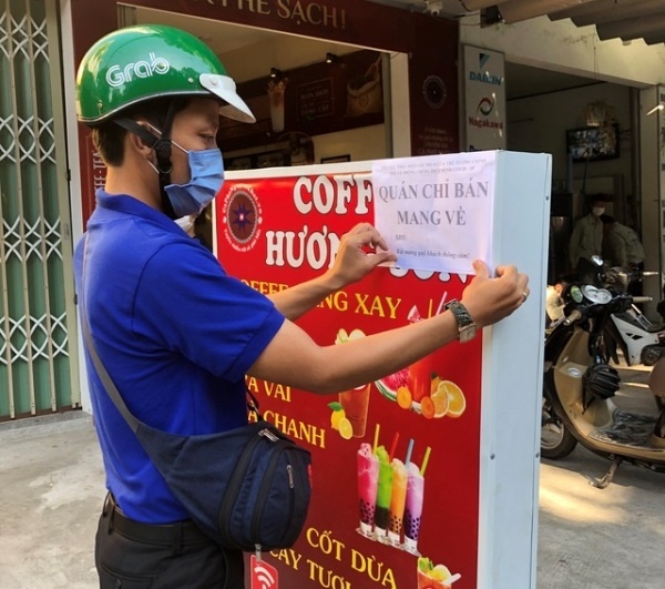 Từ 12h00 ngày 25/5, Hà Nội dừng hoạt động nhà hàng ăn uống tại chỗ, cửa hàng cắt tóc, gội đầu
