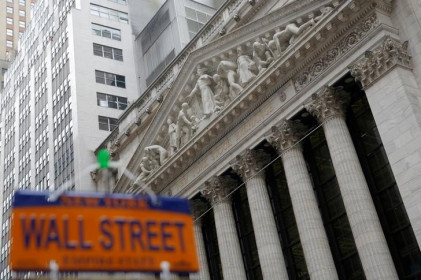 Dow mở cửa cao hơn khi số đơn xin trợ cấp thất nghiệp giảm