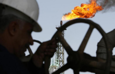 Giá dầu thô tăng khi thị trường lạc quan về nhu cầu tiêu thụ; OPEC họp vào tuần tới