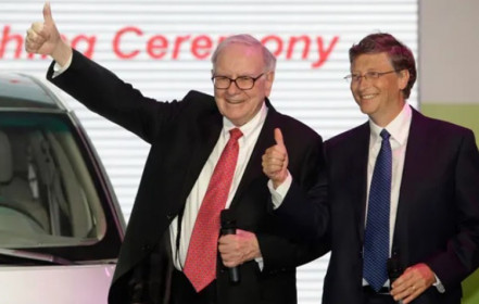 Tỷ phú Bill Gates bắt tay Warren Buffett xây dựng lò phản ứng hạt nhân kiểu mới