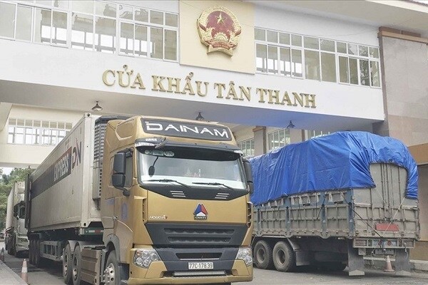 Nhân dân tệ tăng giá: Lợi hại thế nào?