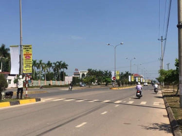 Đẩy nhanh tiến độ Dự án đường Hùng Vương kết nối Khu kinh tế Đông Nam Quảng Trị