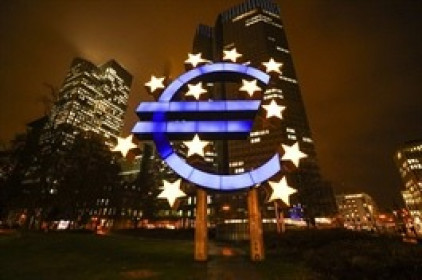 NHTW châu Âu mua mạnh trái phiếu, cho rằng còn quá sớm để bàn về chuyện “siết van” bơm tiền