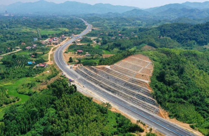 Phát hành HSMT 5 gói thầu xây lắp cao tốc Tuyên Quang - Phú Thọ