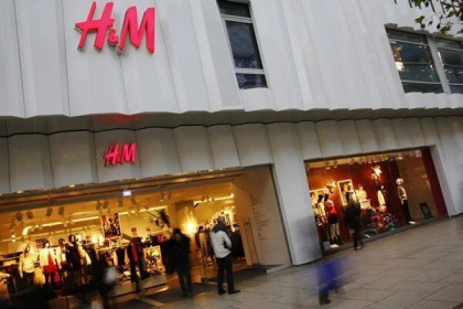 Doanh số bán của H&M tăng 75% nhờ chương trình tiêm chủng mở rộng