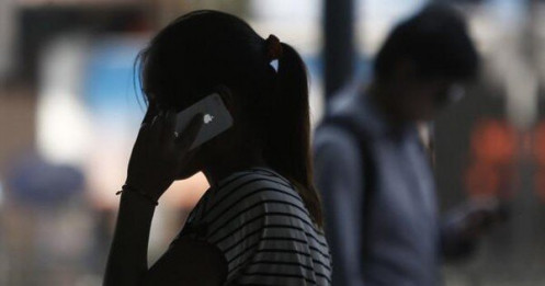 Nữ sinh mất hơn 800 triệu đồng sau cú điện thoại với CSGT 'dởm'