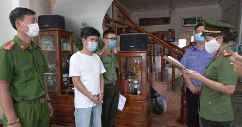 Khởi tố thêm 4 giám đốc trong đường dây đưa chuyên gia 'rởm' vào Việt Nam