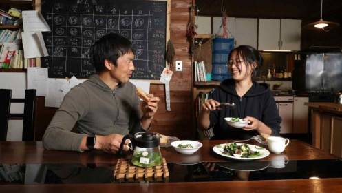 Áp lực cuộc sống khiến nhiều người Nhật Bản chọn lối sống tự cung tự cấp
