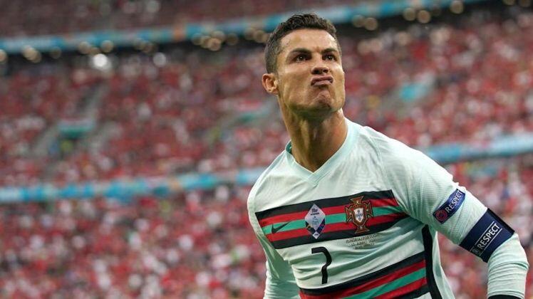 Ronaldo "bị oan", Coca-Cola bị "đá bay" 4 tỷ USD vì lý do khác?