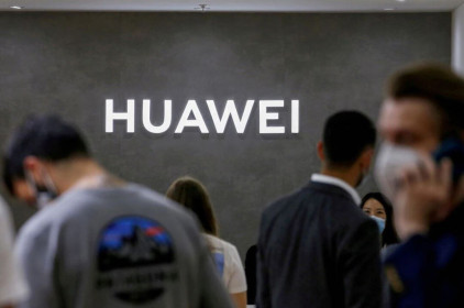 Huawei ‘đi đêm’ với công ty liên quan tình báo Nga ?