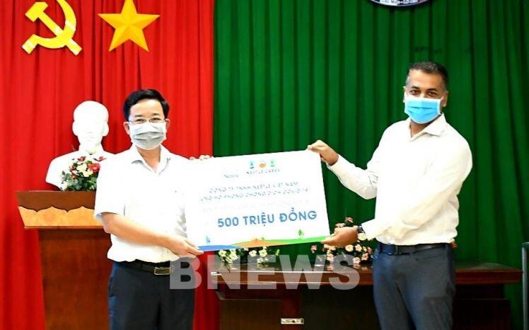 Nestlé Việt Nam ủng hộ ủng hộ 4 tỷ đồng vào Quỹ vaccine phòng COVID-19