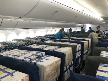 'Ế' khách, máy bay được trưng dụng khoang hành khách để chở hàng hóa