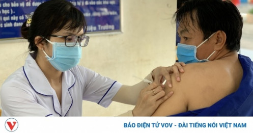 Nhiều người trên 65 tuổi phải hoãn tiêm vaccine Covid-19