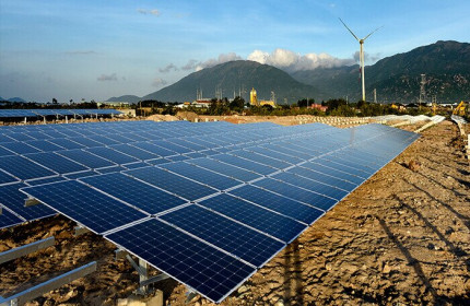 Soi tiềm lực ACIT, cổ đông mới tại nhà máy điện mặt trời 5.000 tỷ của Trung Nam Group