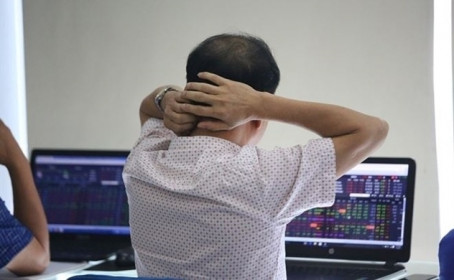 Thị trường chứng khoán: Nhà đầu tư cần thận trọng trong bối cảnh hiện tại