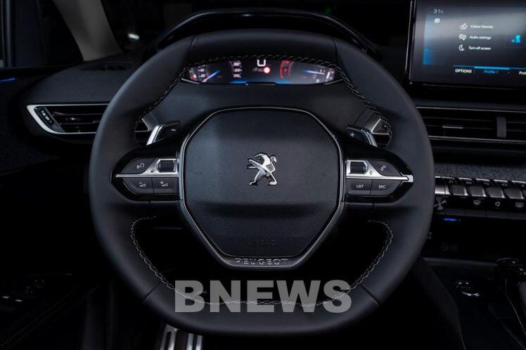 THACO AUTO ra mắt New Peugeot 3008 với giá bán ưu đãi từ 989 triệu đồng