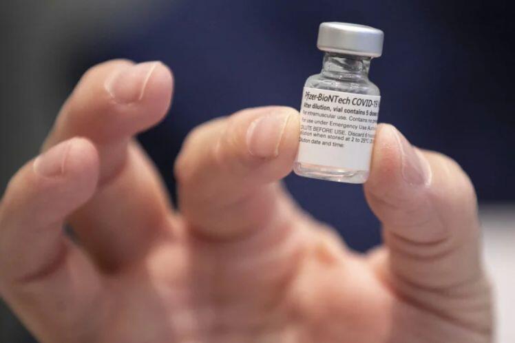 Vaccine Pfizer, Moderna giúp người từng mắc Covid-19 không tái nhiễm trong nhiều năm