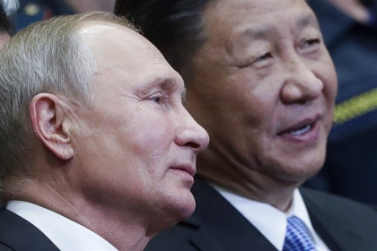 Hai lãnh đạo Putin - Tập Cận Bình bắt tay gửi thông điệp tới Tổng thống Biden