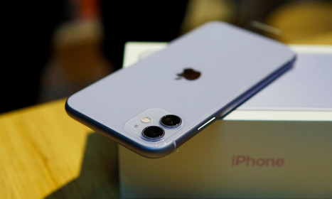 iPhone 11 "xách tay" đua giảm giá với hàng chính hãng