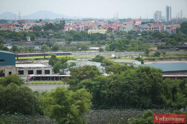 Cận cảnh đoàn tàu metro Nhổn - ga Hà Nội chạy thử nghiệm an toàn