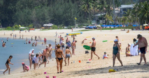 Trải qua ngày chết chóc nhất, Thái Lan vẫn mở cửa du lịch Phuket