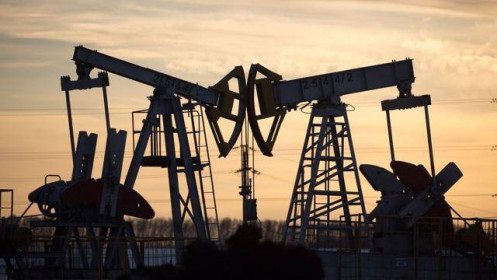 Giá dầu tăng vọt lên đỉnh mới trước thềm cuộc họp then chốt của OPEC+