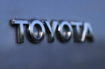 Toyota vượt mặt General Motors trở thành nhà sản xuất ô tô bán chạy nhất tại Mỹ