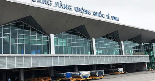 Không đồng ý "đóng cửa" sân bay Vinh
