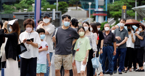 Số ca nhiễm Covid-19 mới trong ngày bất ngờ tăng vọt ở Trung Quốc, Hàn Quốc