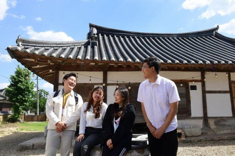 Hàn Quốc: Giới trẻ hồi sinh những vùng nông thôn vắng vẻ