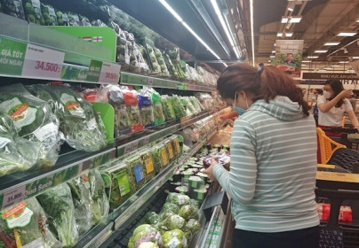 Ngày đầu giãn cách xã hội ở TP Hồ Chí Minh: Hàng hóa ngập chợ và siêu thị