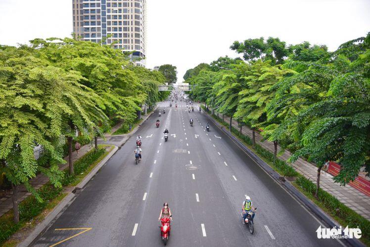TP.HCM im ắng sáng sớm đầu tiên giãn cách