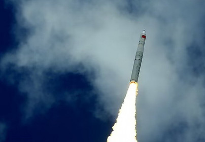 Trung Quốc lộ kế hoạch phóng tên lửa cứu Trái đất