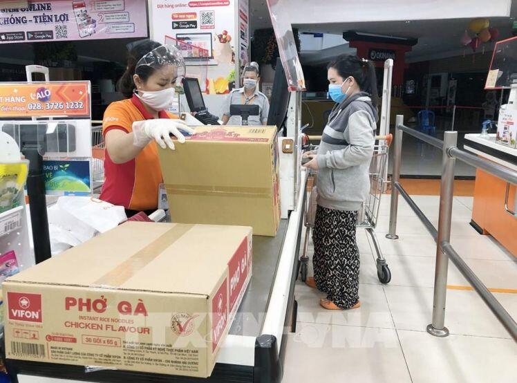 Tp. Hồ Chí Minh "mở lối" cho hàng nhập chợ
