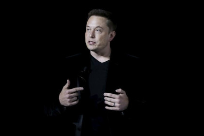 Elon Musk nói tại phiên tòa SolarCity Tesla sẽ phá sản nếu CEO không phải là ông