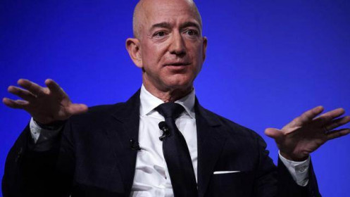 Một tuần trước khi bay vào vũ trụ, Jeff Bezos chi 200 triệu USD làm từ thiện