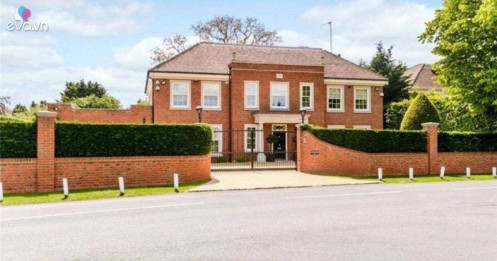 Cách hóa giải phong thủy cho ngôi nhà có đường đâm thẳng vào cổng